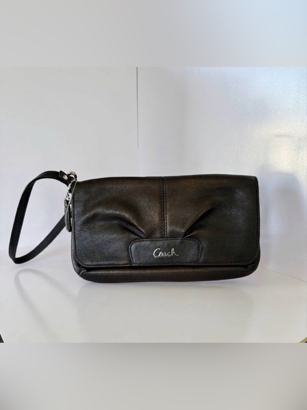 Coach Ashley Wristlet with Coach Dice Charm - Picture 1 of 10